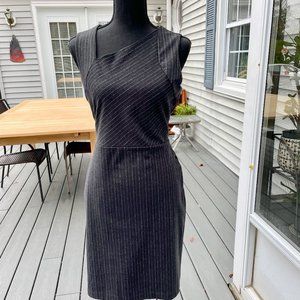 Banana Repubic black pinstripe sleevless dress size 6P